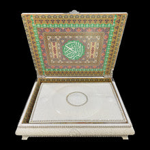 Load image into Gallery viewer, Handmade Quran With Box
