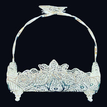 Load image into Gallery viewer, Handmade filigree dishes, cutlery holder,vases,tissue box, napkin holder &amp; bucket
